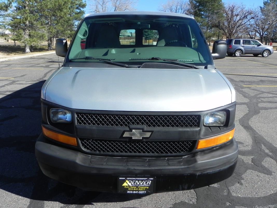 Used 2013 Chevrolet Express 1500 RWD image 6
