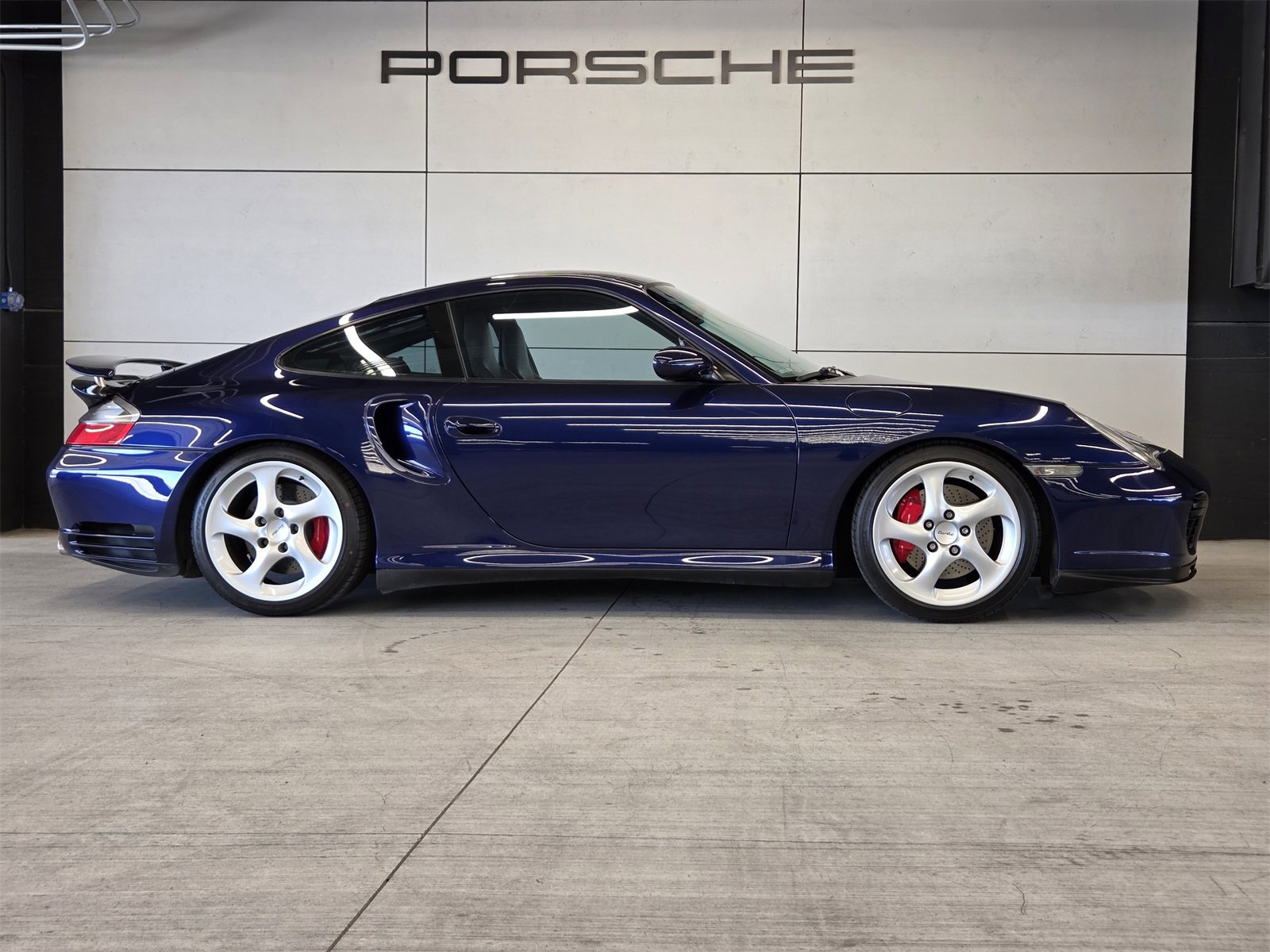 Used 2001 Porsche 911 Turbo image 29