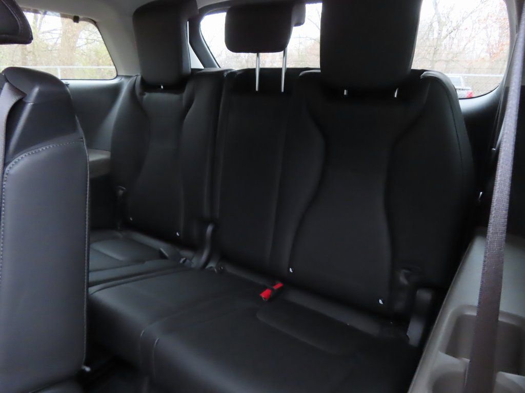 New 2026 Kia Carnival EX image 24