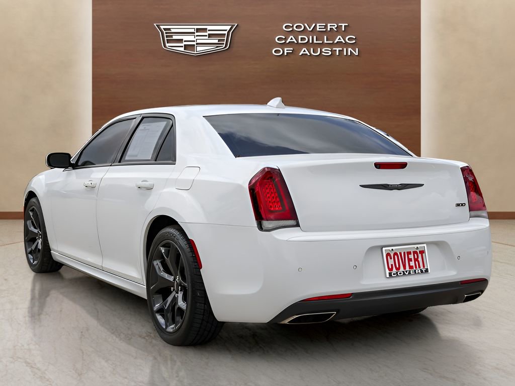 Used 2022 Chrysler 300 Touring L w/ Comfort Group RWD video 3