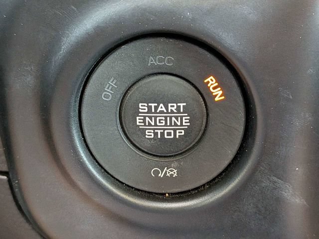 Used 2022 Jeep Wrangler Unlimited Sahara w/ Cold Weather Group AWD/4WD image 28