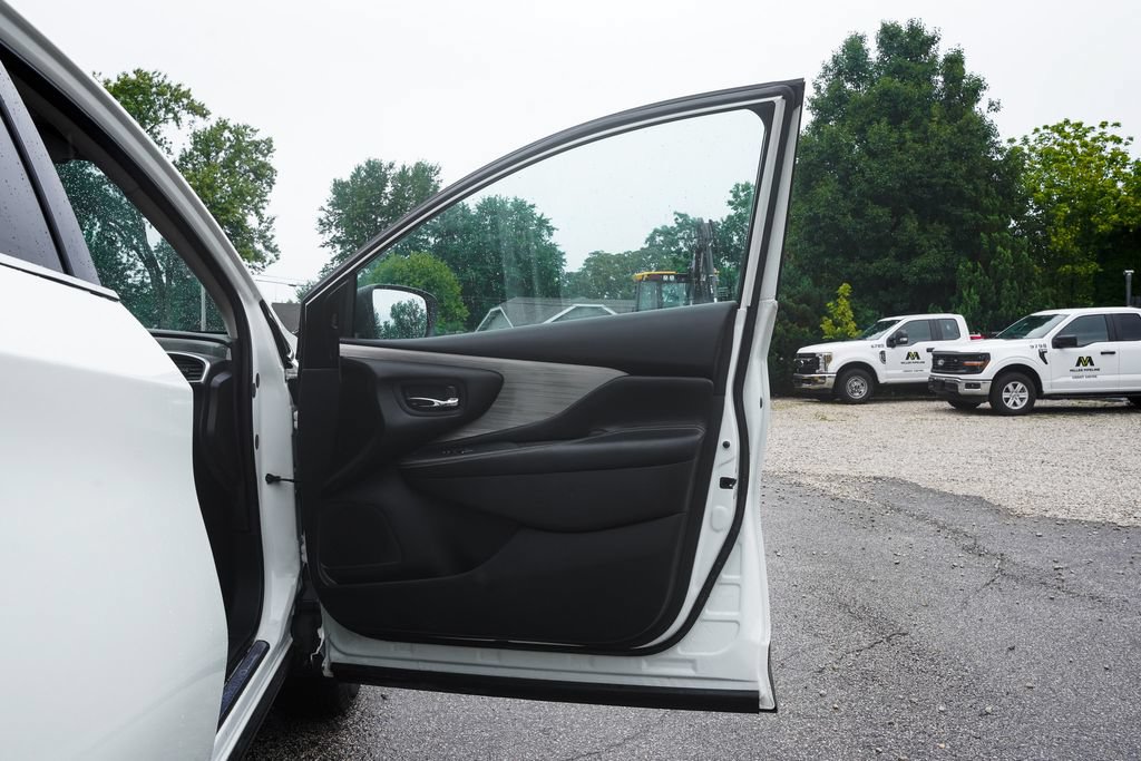 Used 2018 Nissan Murano SL w/ Moonroof Package AWD/4WD image 39