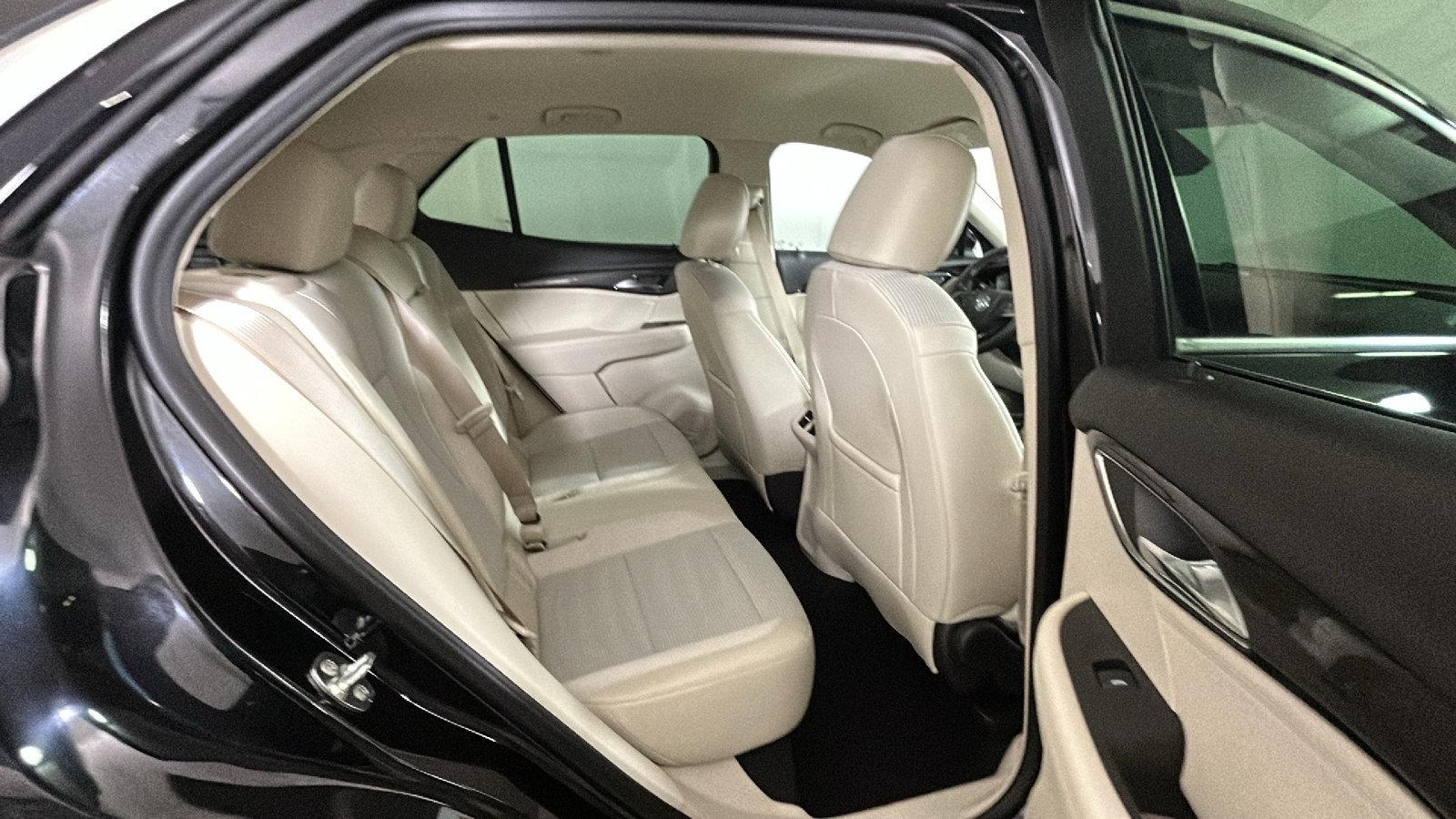 Used 2023 Buick Envision Preferred AWD/4WD image 34