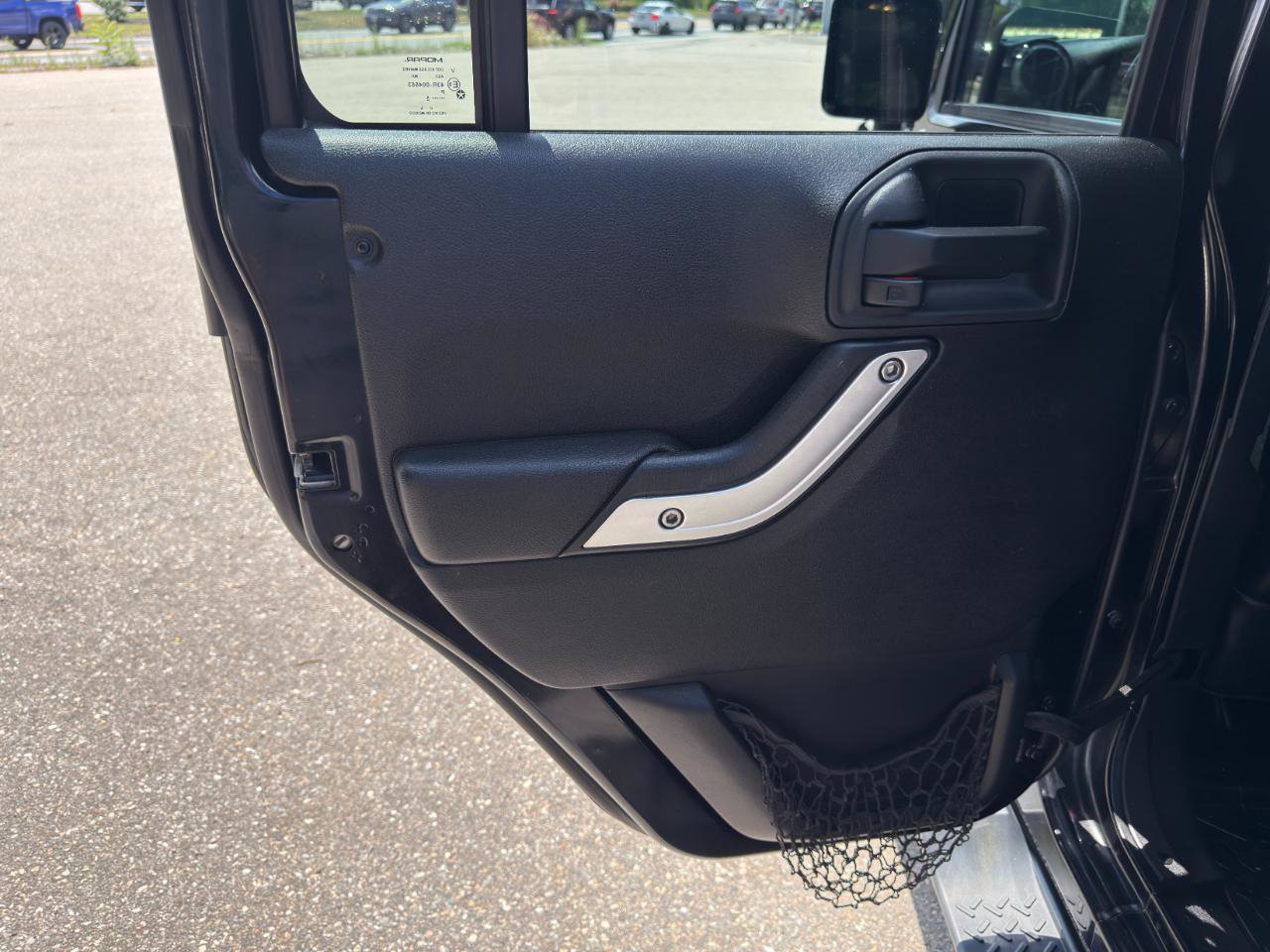 Used 2015 Jeep Wrangler Unlimited Sahara w/ Dual Top Group AWD/4WD image 32