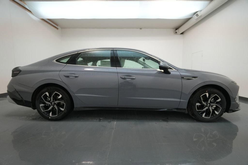 New 2025 Hyundai Sonata SEL image 10