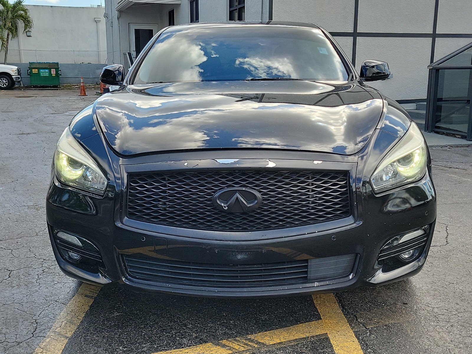 Used 2015 INFINITI Q70 L 5.6 image 2