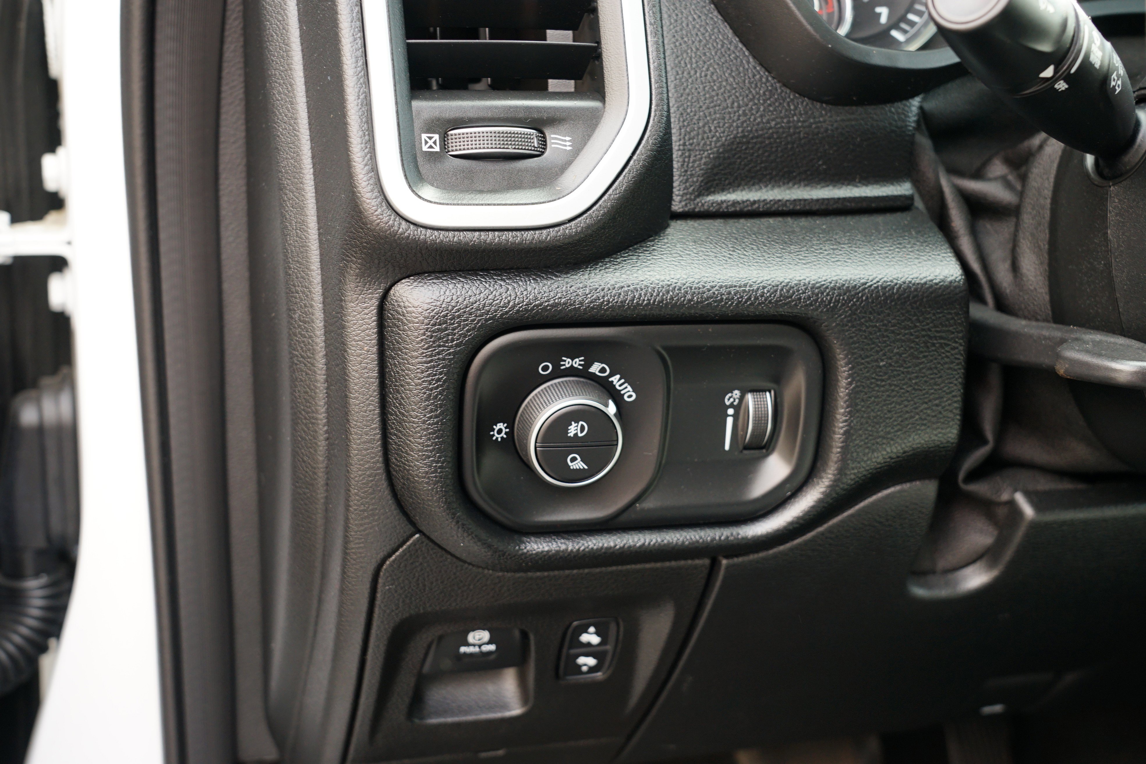 Used 2021 RAM 1500 Big Horn image 16