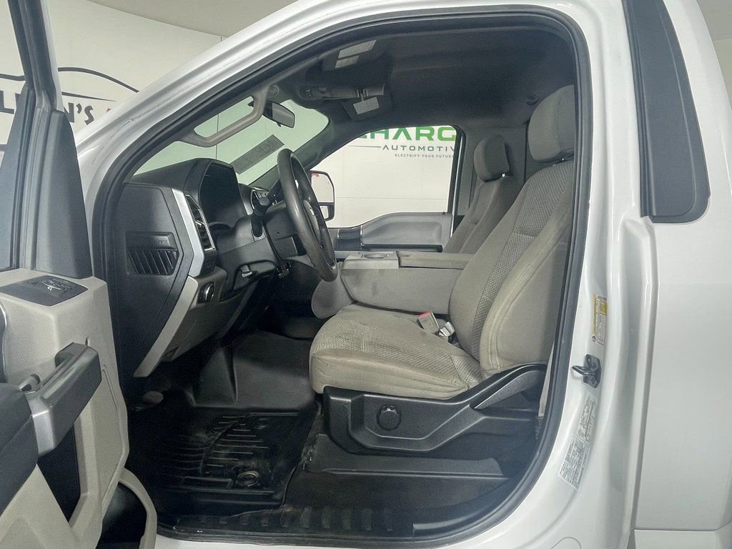 Used 2018 Ford F350 XLT w/ Snow Plow Prep Package image 12