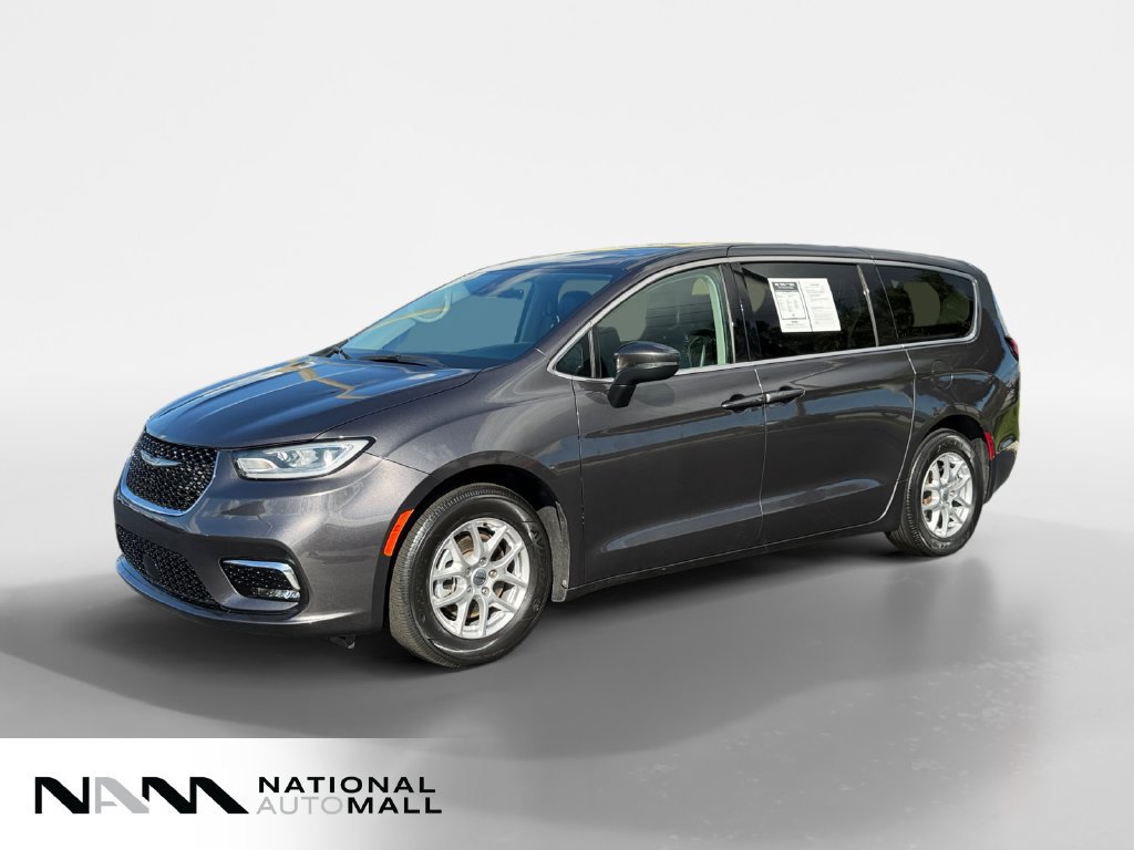 Used 2023 Chrysler Pacifica Touring-L