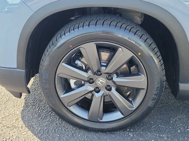 Certified 2025 Honda Pilot Sport image 30