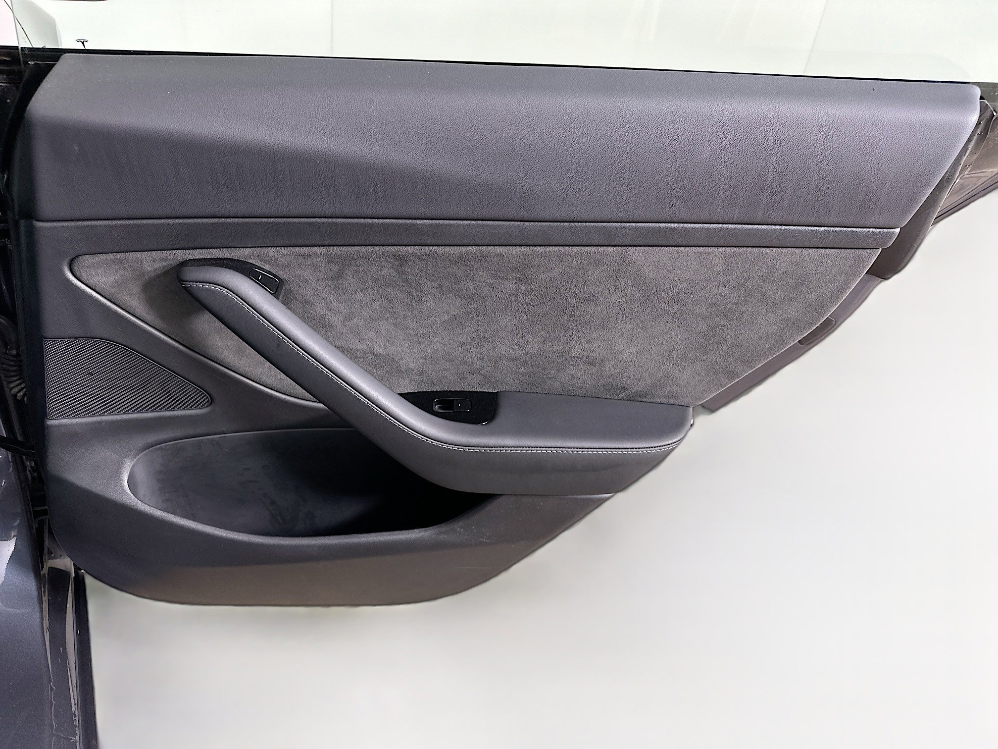 Used 2020 Tesla Model 3 Standard Range Plus image 30