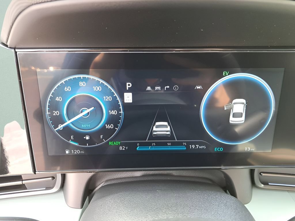 New 2026 Hyundai Elantra Limited image 19