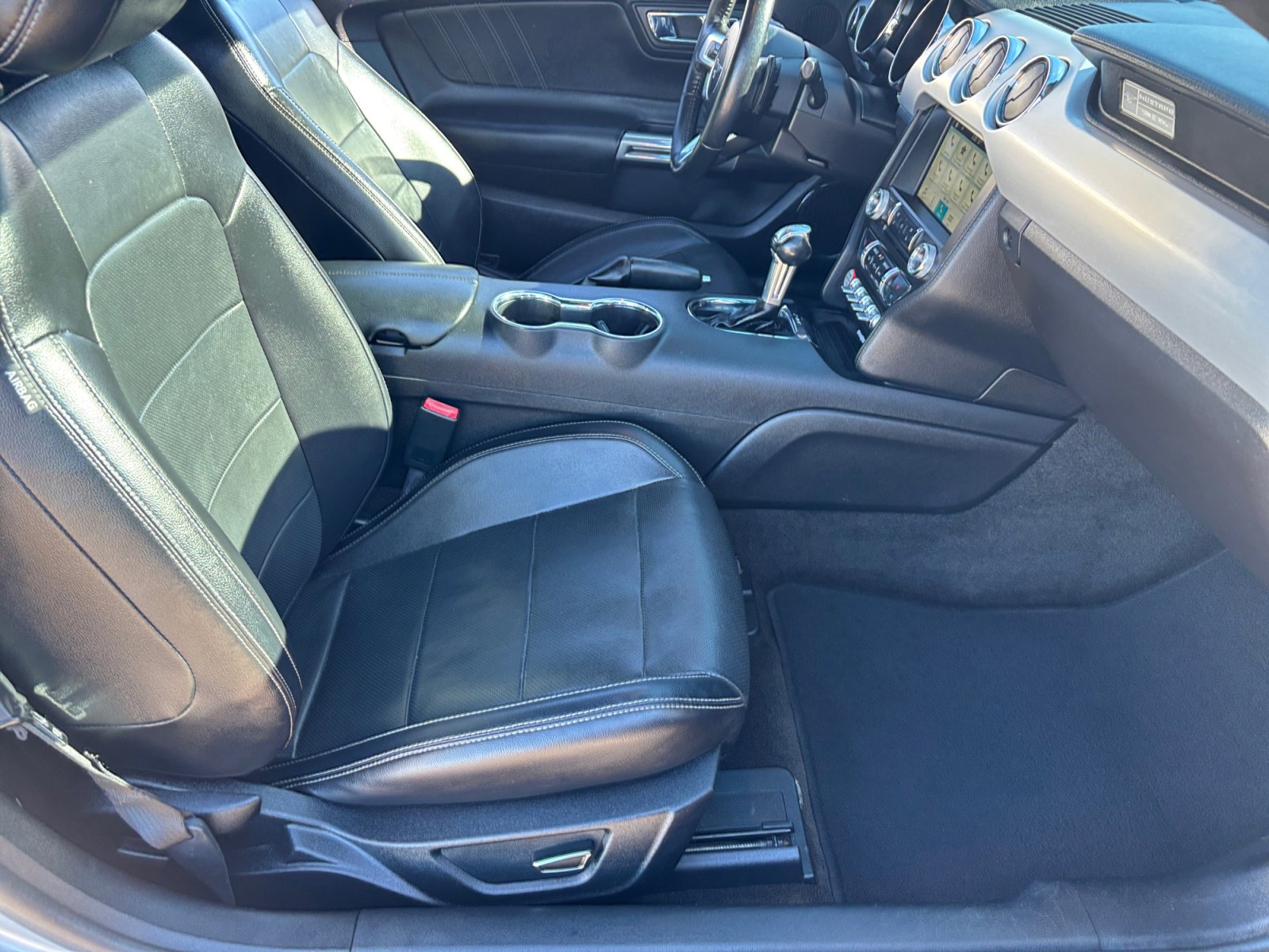 Used 2017 Ford Mustang GT Premium image 19