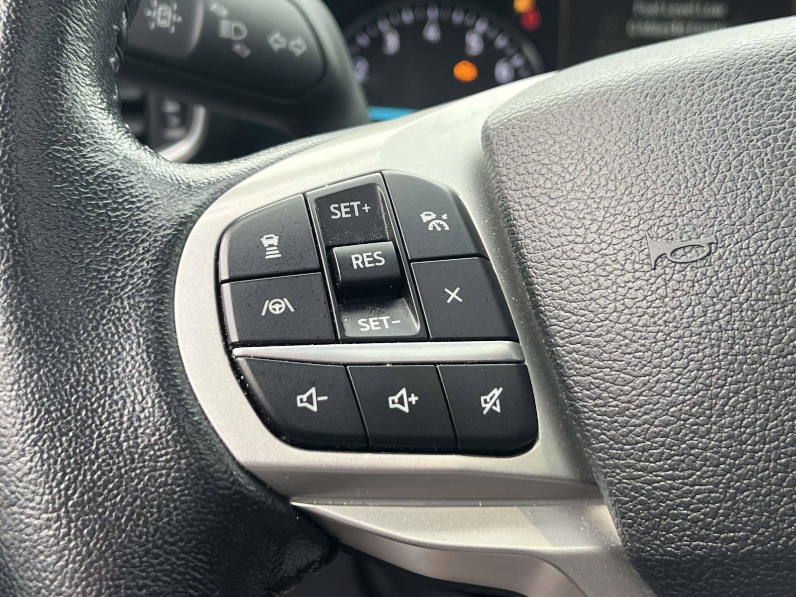 Used 2022 Ford Explorer XLT w/ Equipment Group 202A image 22