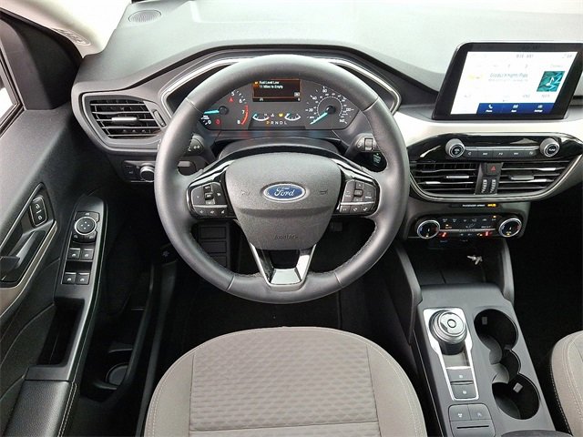 Used 2022 Ford Escape SE w/ Convenience Package image 2