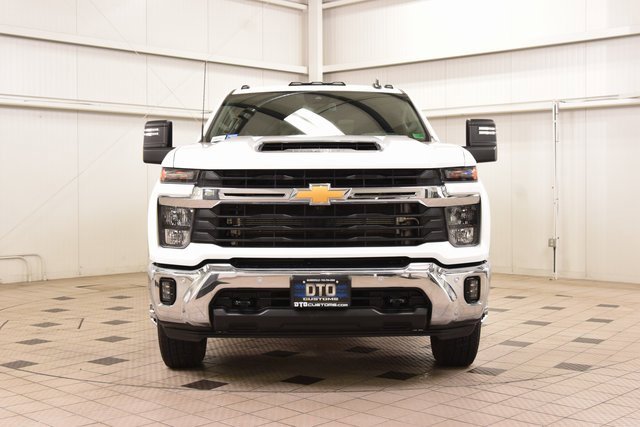 Used 2025 Chevrolet Silverado 3500 LT w/ All Star Edition image 2