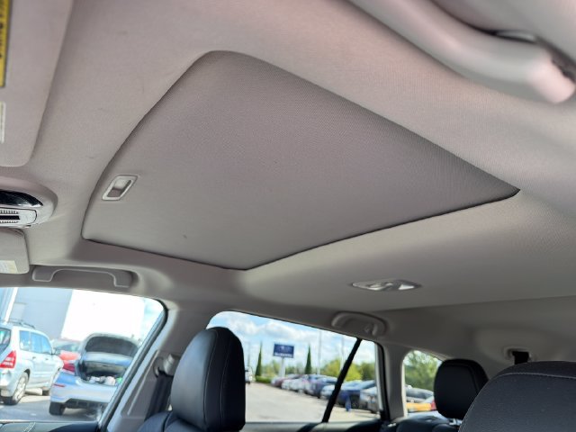 Used 2025 Subaru Outback Limited AWD/4WD image 18