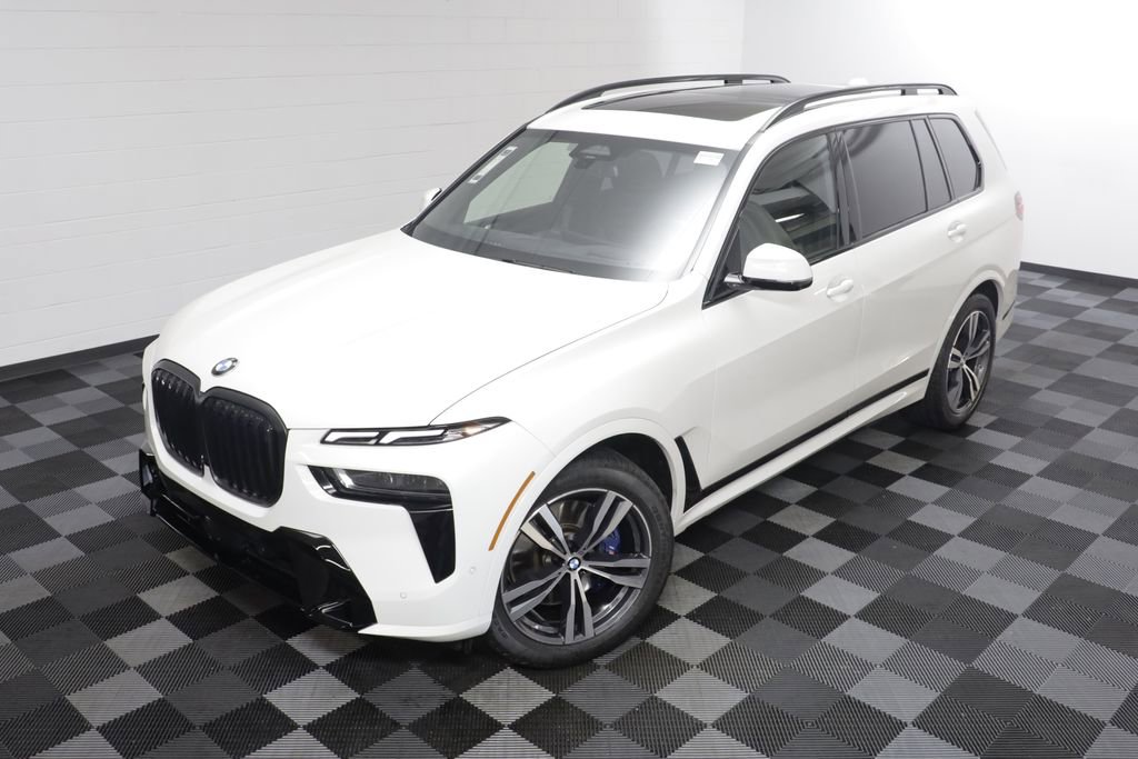 Certified 2024 BMW X7 xDrive40i w/ M Sport Package image 2