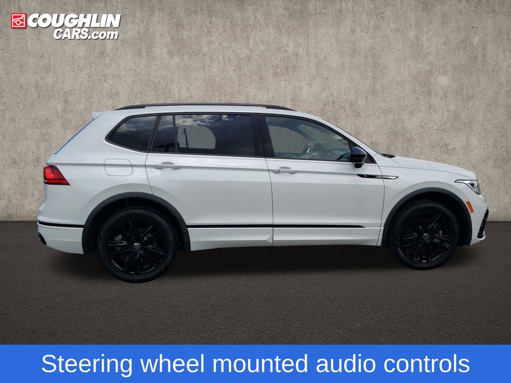 Used 2022 Volkswagen Tiguan SE R-Line AWD/4WD image 11