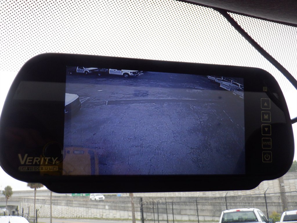 Used 2022 Ford F650 2WD Regular Cab Super Duty image 22