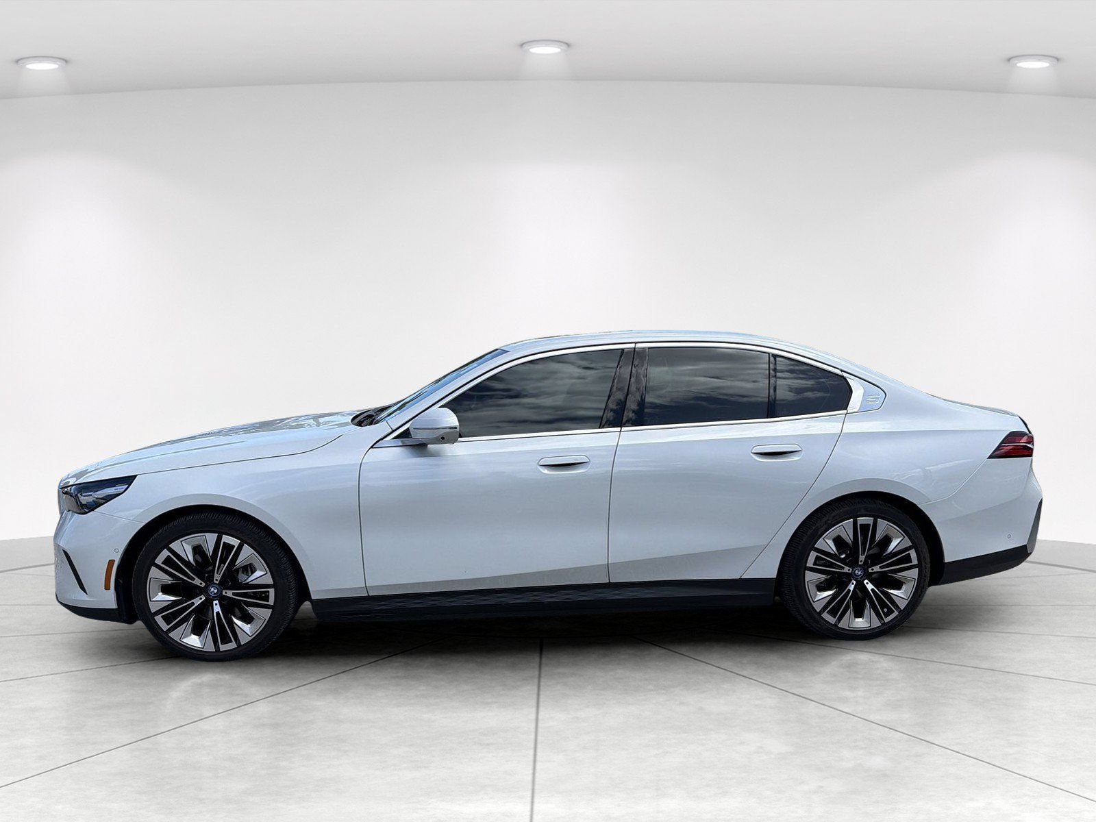 Certified 2025 BMW i5 M60 w/ Premium Package AWD/4WD image 7