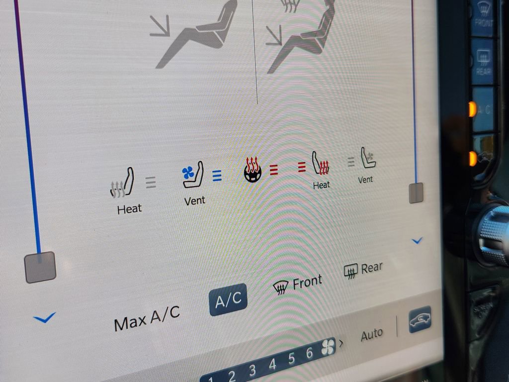 Used 2025 RAM 2500 Limited image 29