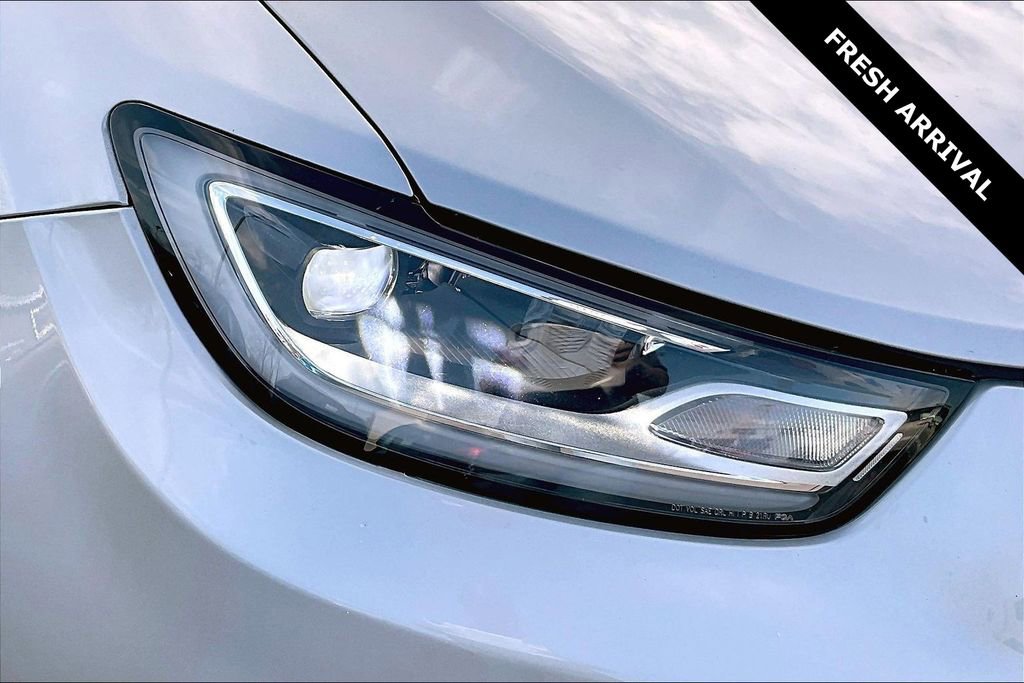 Used 2024 Chrysler Pacifica Touring-L image 31