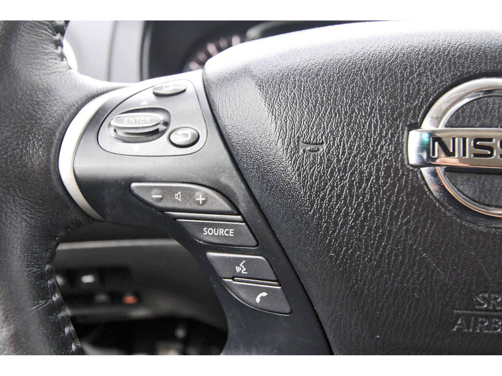 Used 2019 Nissan Pathfinder Platinum FWD image 20