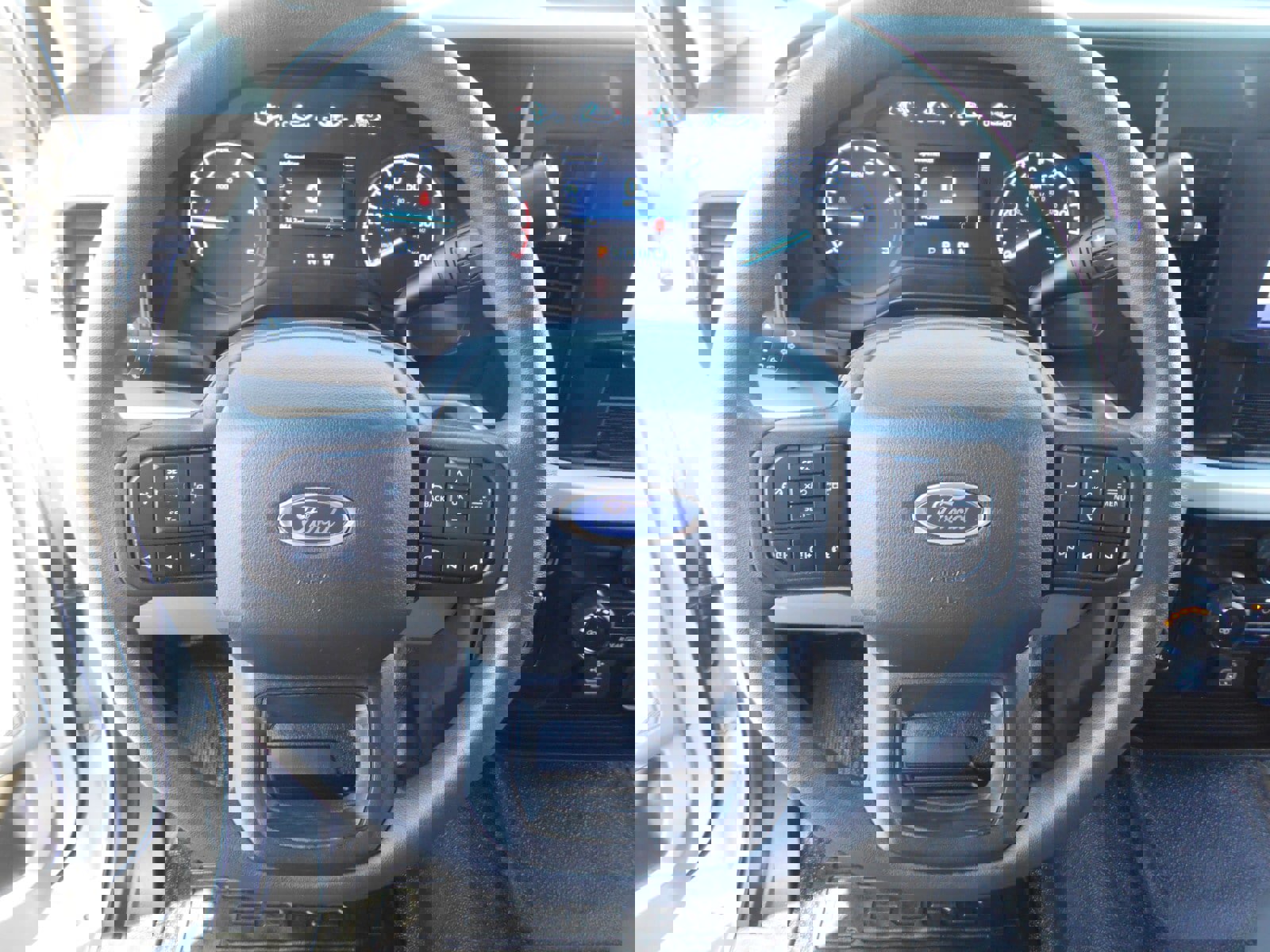 Used 2024 Ford F550 4x4 Crew Cab Super Duty image 13