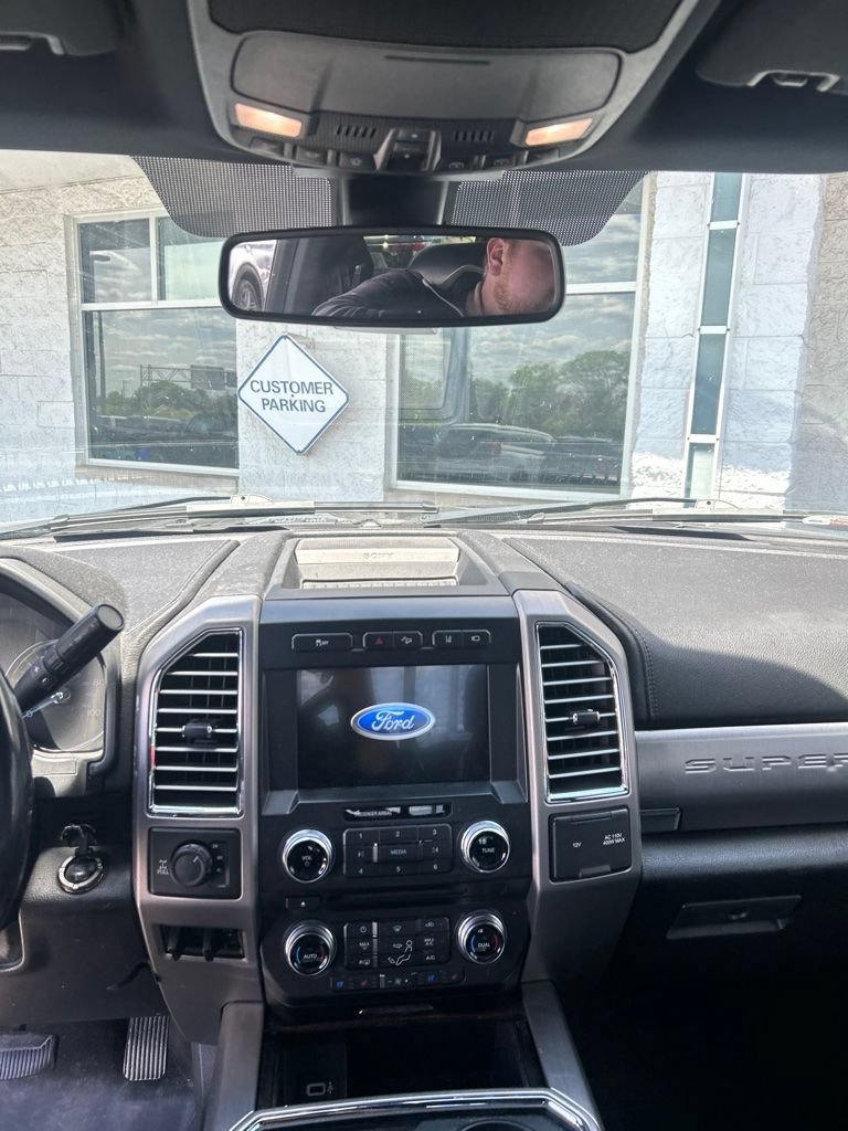 Certified 2017 Ford F250 Platinum w/ Platinum Ultimate Package AWD/4WD image 24