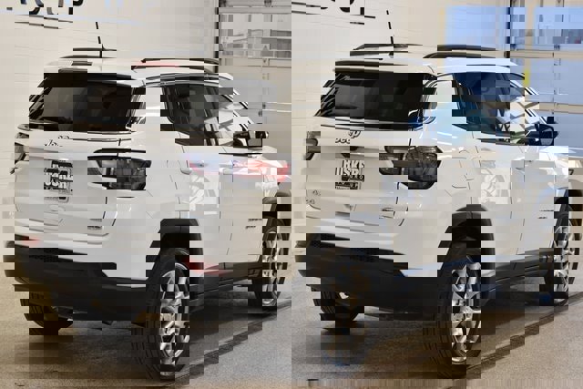 Used 2022 Jeep Compass Latitude w/ Sun and Sound Group image 4