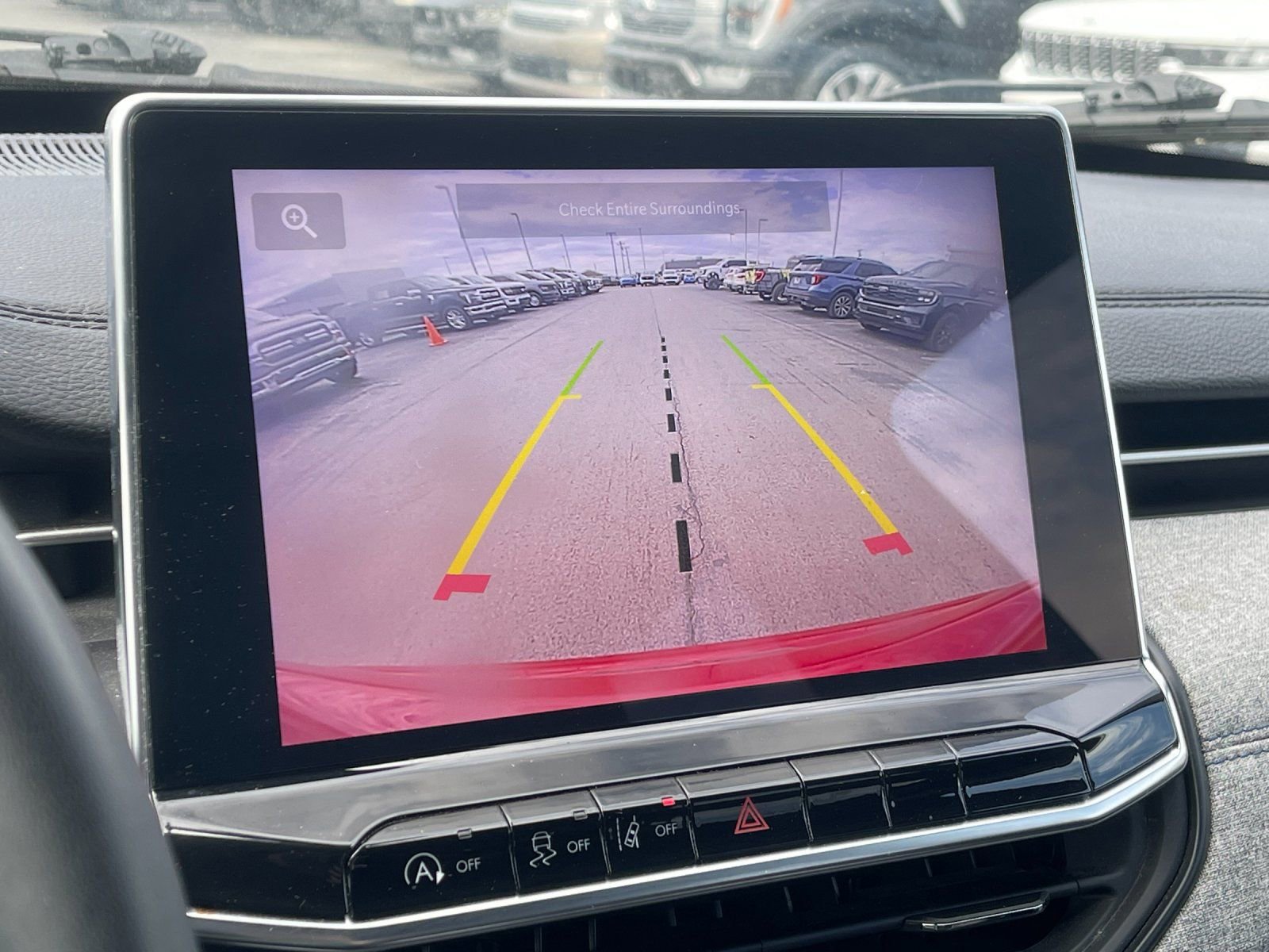 Used 2023 Jeep Compass Latitude image 21