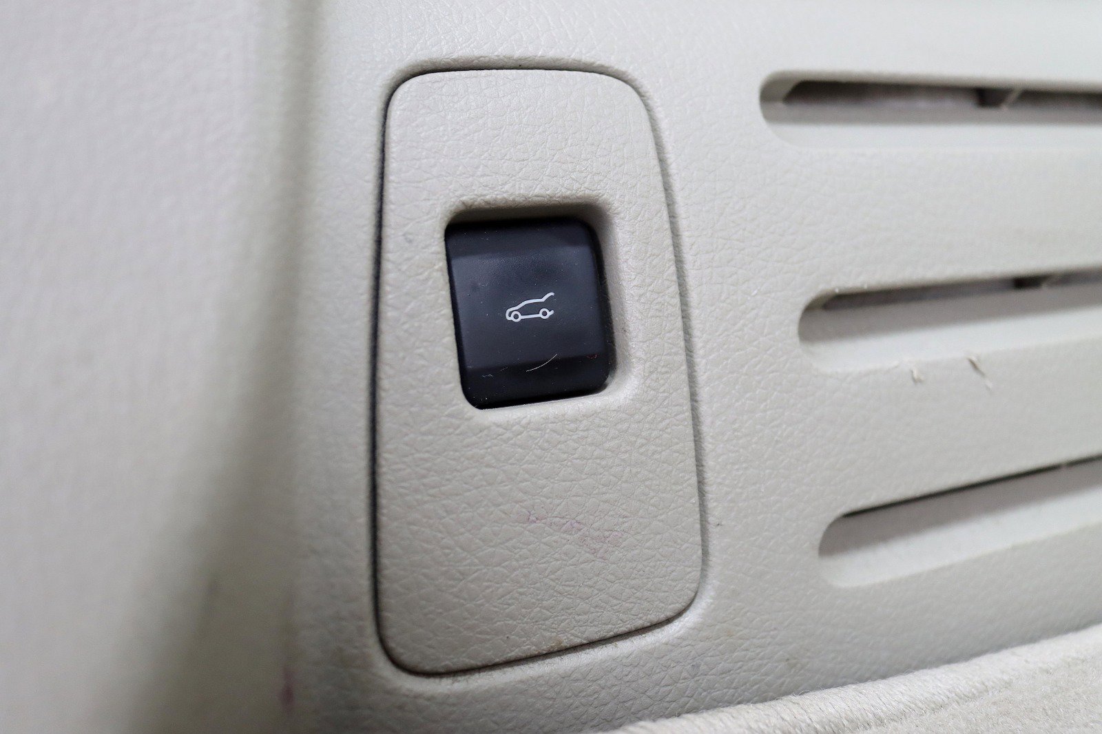 Used 2013 Lincoln MKX AWD image 34