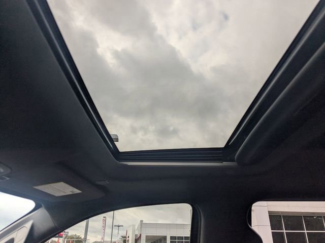 Used 2021 Chevrolet Silverado 1500 High Country w/ Technology Package image 24