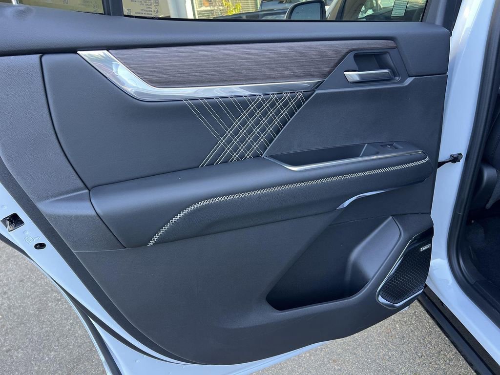 New 2026 GMC Acadia Denali w/ Super Cruise Package image 25