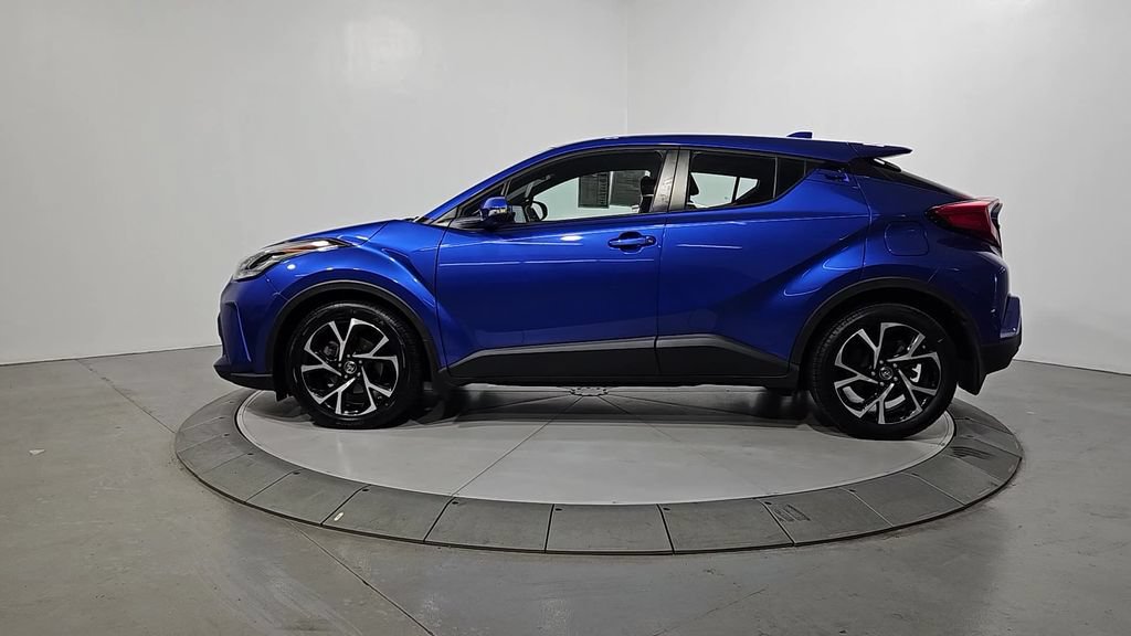 Used 2022 Toyota C-HR XLE FWD video 2