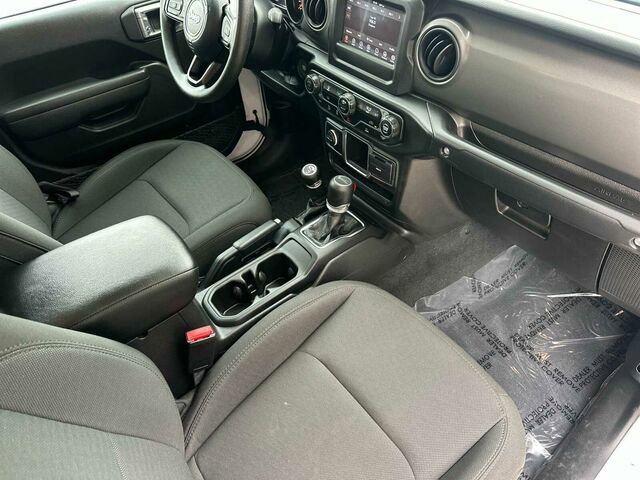 Used 2023 Jeep Gladiator Sport image 18