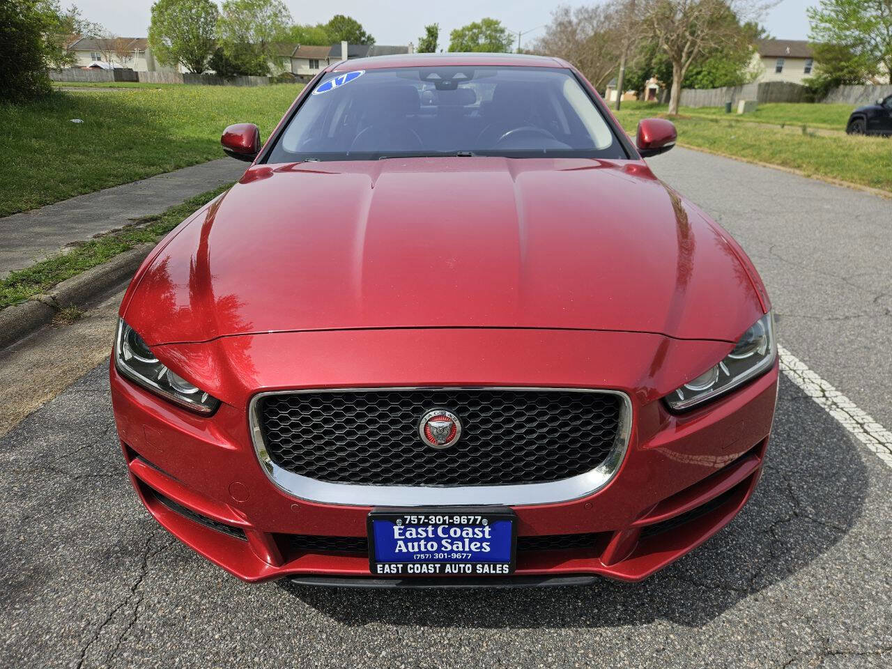 Used 2017 Jaguar XE Premium image 9