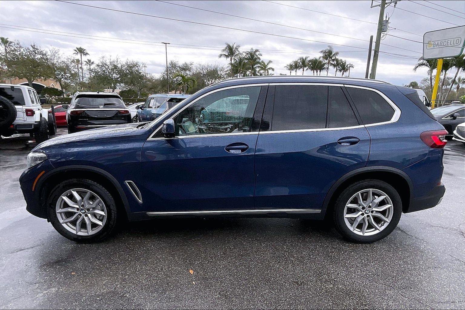Used 2022 BMW X5 xDrive40i w/ Premium Package AWD/4WD image 30