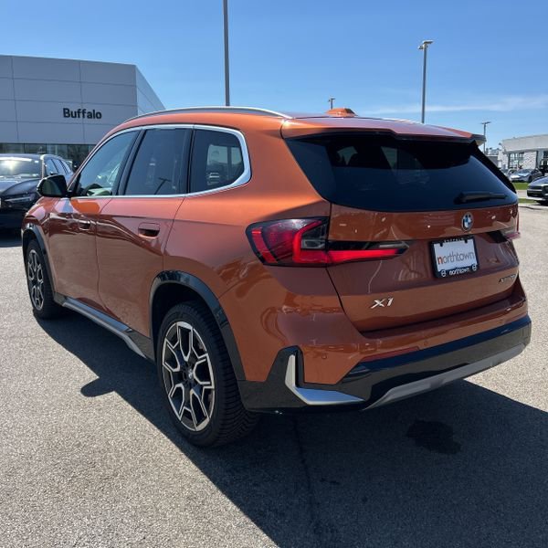 Used 2023 BMW X1 xDrive28i w/ Convenience Package AWD/4WD image 2