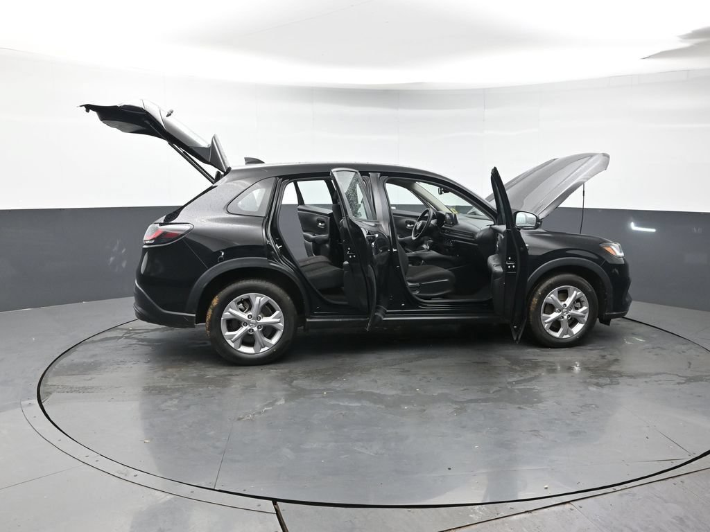 Used 2023 Honda HR-V LX image 45