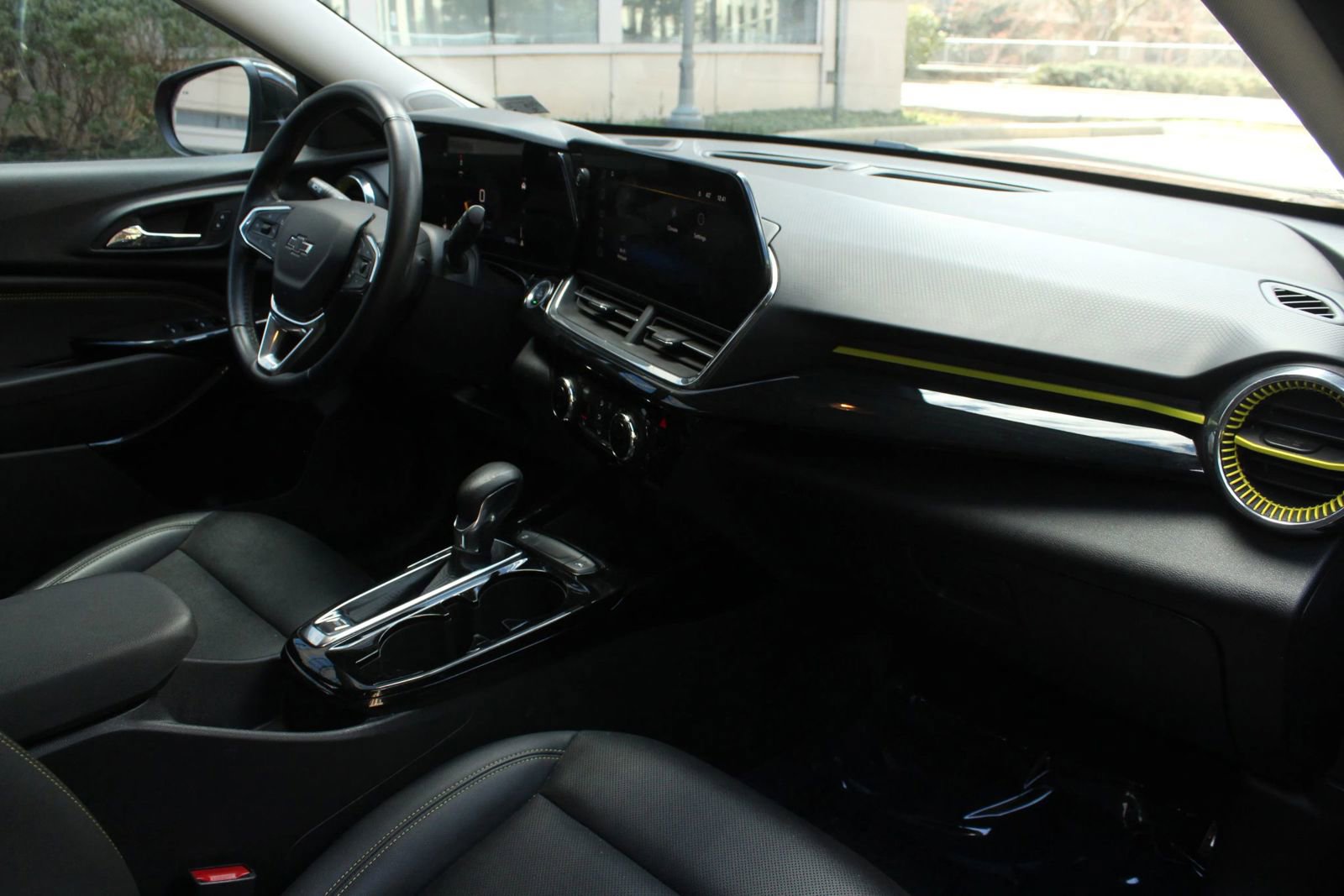 Used 2024 Chevrolet Trax ACTIV w/ Driver Confidence Package FWD image 24