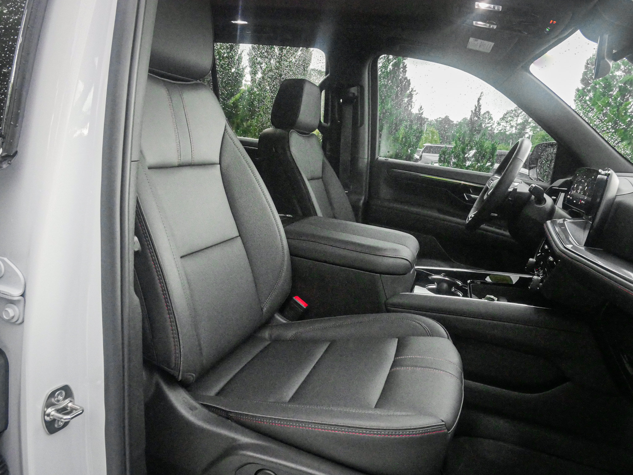 Used 2026 Chevrolet Tahoe RST w/ Comfort Package AWD/4WD image 34