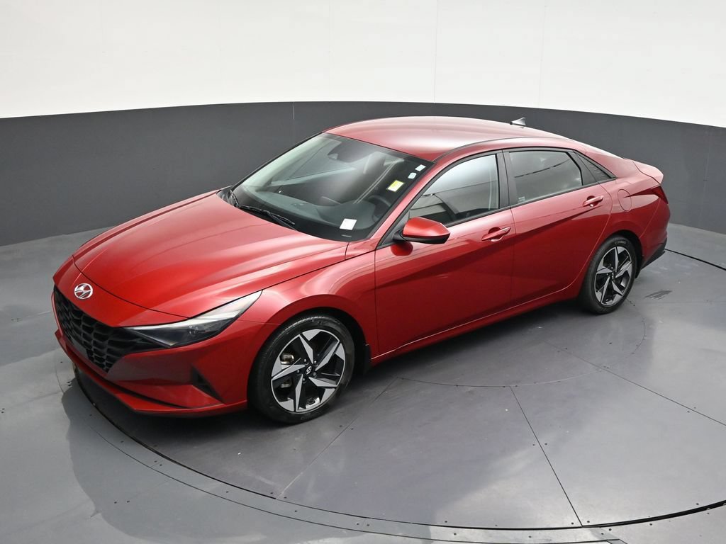 Used 2023 Hyundai Elantra SEL w/ Convenience Package FWD image 18
