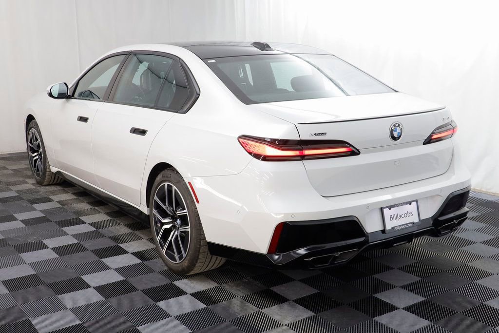 Certified 2023 BMW 760i xDrive image 18