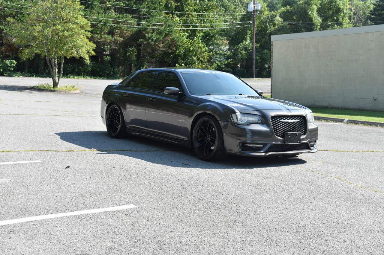 Used 2017 Chrysler 300 S w/ 300S Premium Group 2 w/2_L RWD image 9