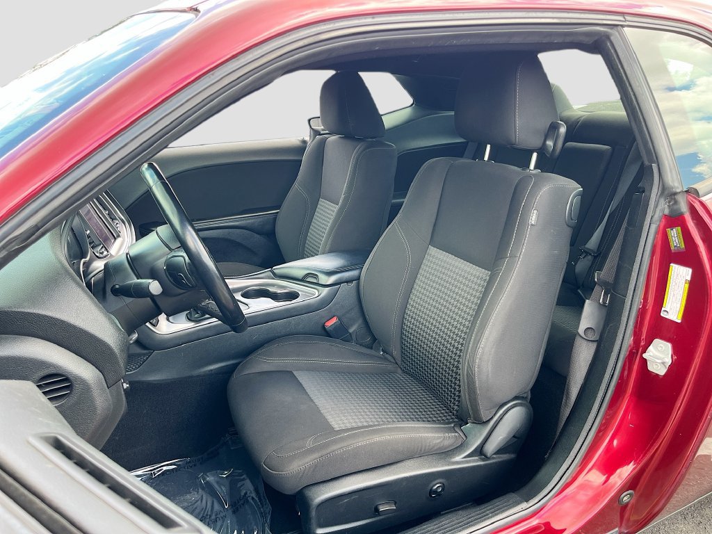 Used 2021 Dodge Challenger SXT w/ Driver Convenience Group AWD/4WD image 21
