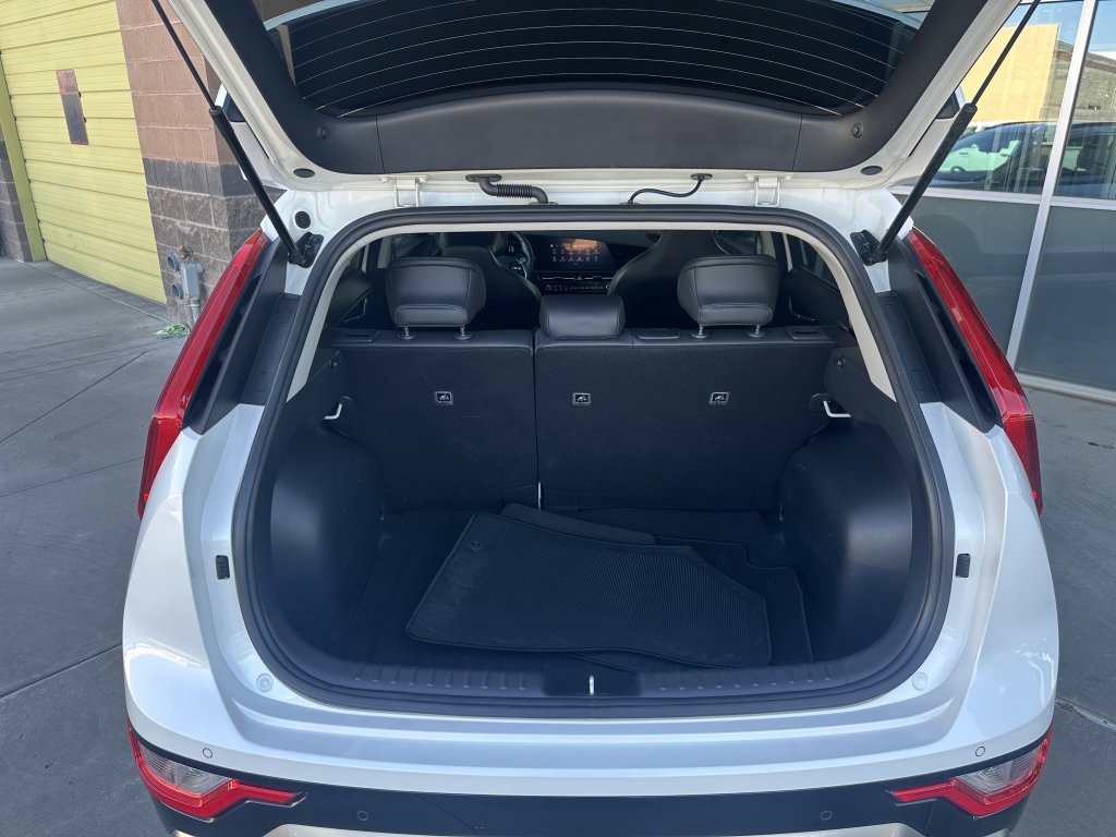 Used 2023 Kia Niro EX Touring image 42