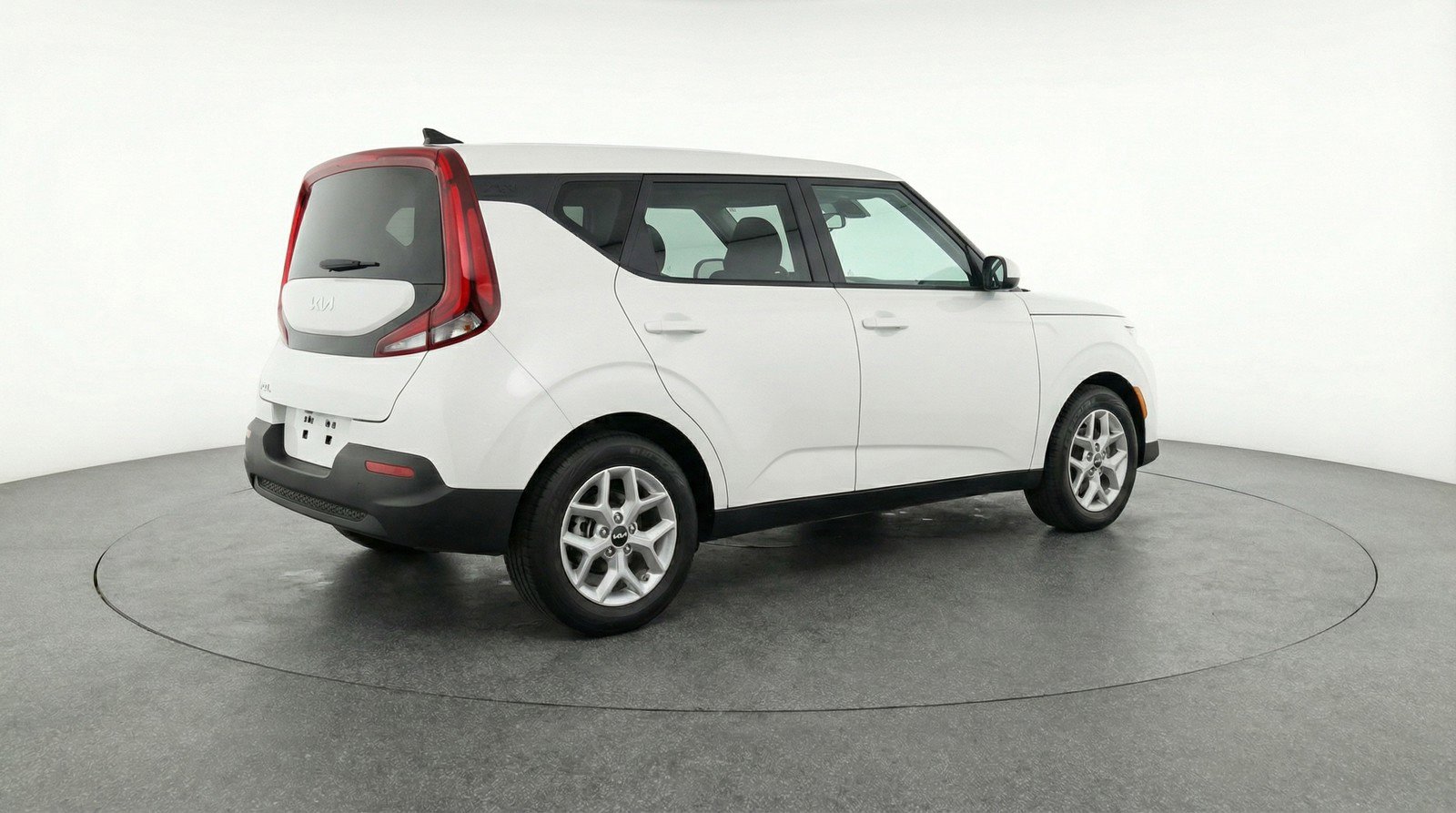 Used 2025 Kia Soul LX w/ LX Technology Package FWD image 9