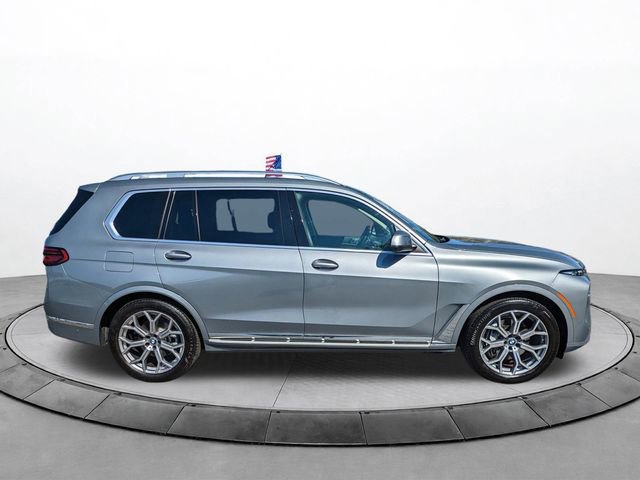 Used 2025 BMW X7 xDrive40i image 2
